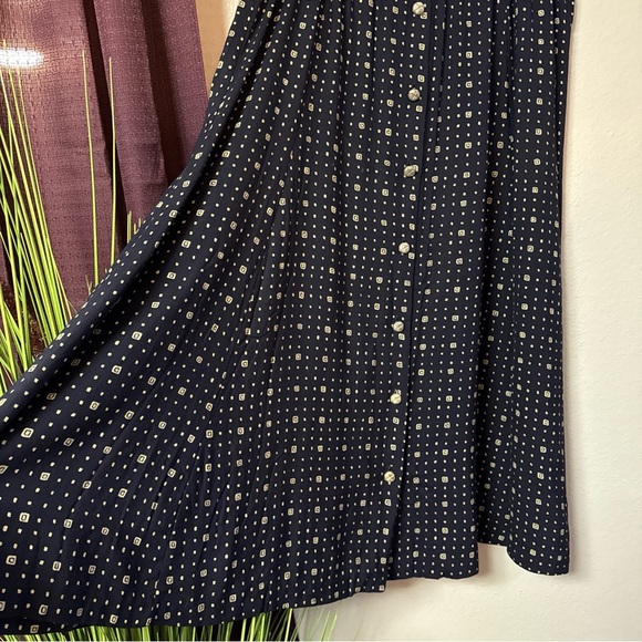 #677 Jordana Vintage black/gold button down A-line skirt size medium - Picture 4 of 9